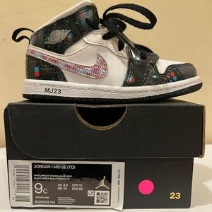 Jordan 1 Mid - Size 9C
